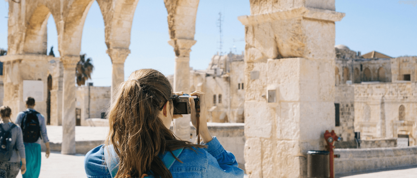 Managing 40 Million Travel Offers with Structured Intelligence | Dyver.ai